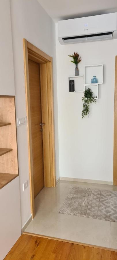 Cozy Corner Apartment *
